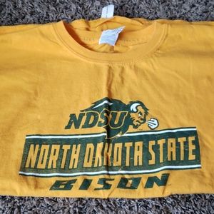 NDSU Bison boys tshirt size large
